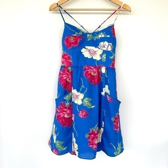 American Eagle fit & flare mini dress in a floral print - Picture 1 of 13